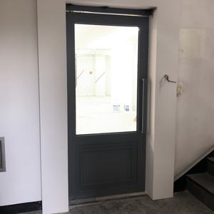 가마찌도어 사무용문 철재도어 철재문 인테리어문