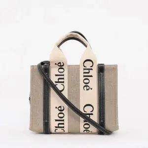 갤러리아 끌로에 25FW 우디 스몰 숄더 여성 토트백 CHC22AS397I26 91J