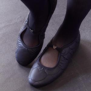 카멜레 위드하트 플랫 Black 1cm