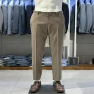 [트루젠] 트루젠 이태리수입 베이지 순모 기본핏 정장바지 2211TP045051