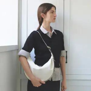 [롯데백화점]조이그라이슨 준 호보백 미디움 나일론 LW5SE8390_02