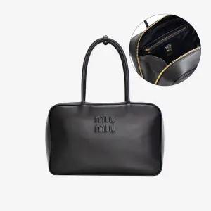 (미우미우) 레더 탑 핸들 숄더백(5BB117)