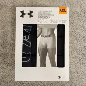 언더아머 UA 퍼포먼스 코튼 남성 하의 3인치 Boxerjock 3장 팬티 1387427-001