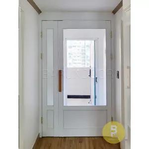 [바른도어]24번 90도 목문비대칭여닫이중문 고시형 펄화이트 투명강화유리(손잡이별도)