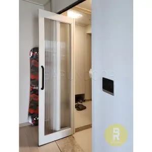 [바른도어]69번 폴딩스윙중문 유백화이트 모루세로강화유리