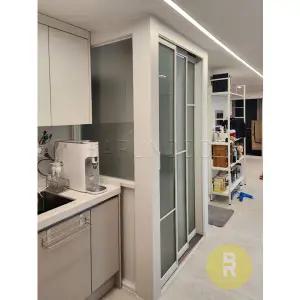 [바른도어]67번 ㄱ자중문 파티션 초슬림3연동 화이트 샤틴투명강화유리