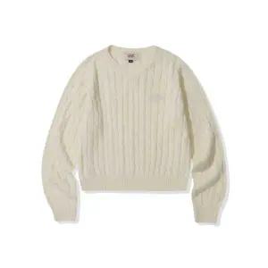 [롯데백화점]코드그라피 여자 스몰 스퀘어 로고 브이넥 케이블 니트CBEFWKL022CR