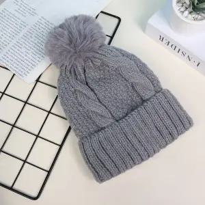 정수리 귀여운 동그란 퍼 솔방울 모자 데일리 꽈배기 패턴 캐주얼 겨울 니트 모자 방울 귀여운모자