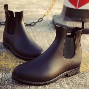 남자 레인 부츠 사이드 밴딩 단목 남자 첼시 부츠 방수