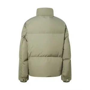 질스튜어트뉴욕 맨 인플루언서 착용 카키 구스 패딩 점퍼 WYJU3D014K2