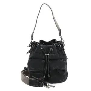 [디젤] 시그니처 로고 X10375 P4485 T8013 디젤 MULTI PKTS 멀티 버킷백 토트백 숄더백 크로스백