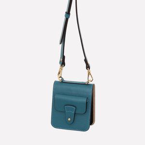 마뜨 갤럭시Z플립 4,3,2 소가죽 덮개 장식 가죽케이스 터콰이즈블루 P85351 ( 어깨끈