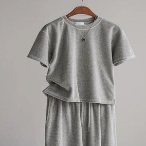 [잇수다랩] 코지멜 벨벳 티셔츠 & 밴딩 팬츠 SET