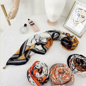 이지 마그네틱 간절기 여성 노블 원터치 스카프 엘레강스 세련 봄 가을 자석 패션 포인