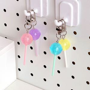 귀여운 롤리팝 캔디 키링 랜덤 컬러 / 핸드폰 에어팟 가방 장식 열쇠고리 키홀더