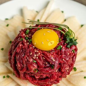 신선함 그대로 한우투쁠 1++ 한우암소 육회 200g