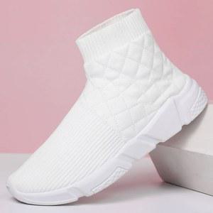 남성과 여성을위한 새로운 캐주얼 하이 탑 신발 한국 스타일 편안한 부드러운 바닥 플라이 니트 통기성 슬립 온 양말 신발