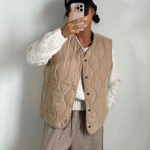 [옷자락]여자 물결 라운드 언발 힙커버 단추 누빔 패딩조끼