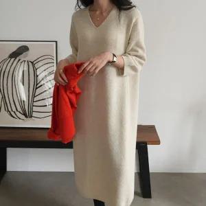 [하늘바라기]브이 홀가먼트 울 니트 원피스_P348728152