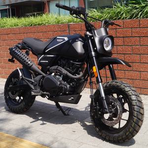 브릭스톤 모터사이클 크로스파이어 125 XS / Cromwell 125 XS