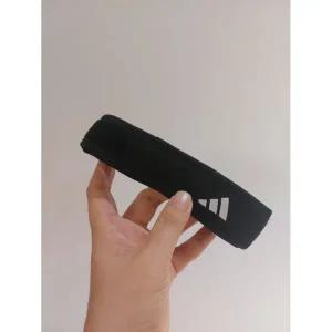 아디다스 스트랩 무릎보호대 슬개골 러닝 축구 농구 배구 테니스 등산 헬스 슬개건 보호대