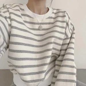 [아우트]여행 맨투맨 스트라이프 스?셔츠 코디