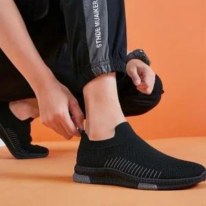 남자 걷기 편한 워킹화 검정 슬립온 운동화 코디 (WE36ED5)