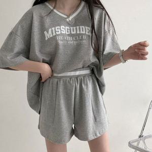 데일리 여성 바다 여행 코디 브이넥 반팔 반바지 셋업