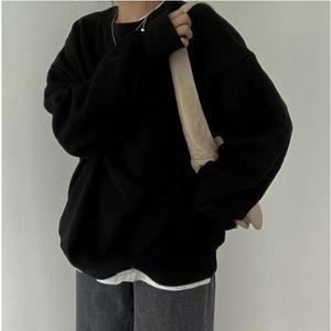 루즈핏 넥라인과 밑단 레이어드포인트 데일리 여성 티