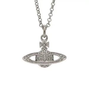 [비비안웨스트우드]선물포장(내일도착)25FW 비비안웨스트우드 미니 바스 릴리프 목걸이 블랙 실버 63020...