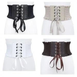 패션 스커트에 넓은 허리 스트랩. 와이드 장식 벨트