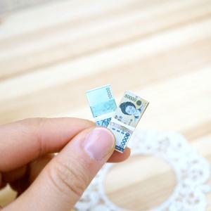 [미니어쳐 소품] 미니 돈다발 (50000권,10000권 중 선택 2개)