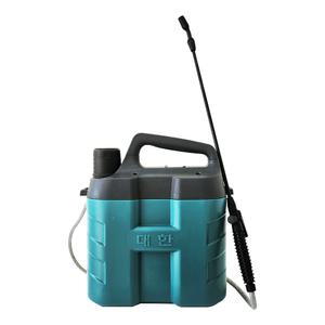 농사친구 대한 자동 전동 분무기 8L 휴대용 충전식 맘모스 비료 농약 살포기 화초 원예용
