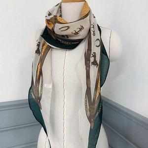 [애슬릿] 말 배색 봄 가을 얇은 마름모 롱 빅 스카프