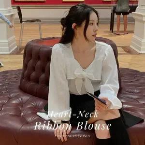 핫핑 [링클지원단] 모모니 하트넥 셔링퍼프 링클지 리본 블라우스