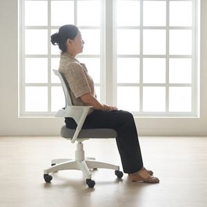 브베 메쉬 회전의자 학생 사무용 책상의자 블랙앤화이트 국내생산