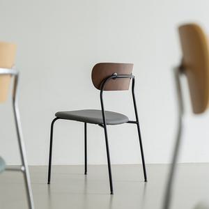 오르카 Orka 미드체어 미드센츄리 편한 인테리어 디자인 식탁 카페 원목 예쁜 의자