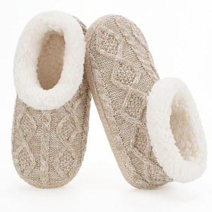 코시온1997 여성 실내용 케이블 니트 하우스 슬 , 셰르파 플리스 안감 소프트 로퍼 신발, 겨울용 따뜻한 푹신한 침실 퍼지 양말 미끄럼 방지 그 아늑한 선물 독특함