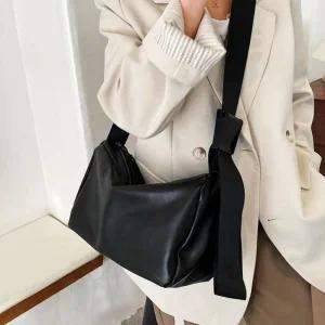 숄더백 레더 심플 크로스 모던 여성 핸드백 가방 블랙 일랑 체인 쿠론 Ylang 자라 미니버킷백