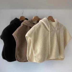 /신상오픈런 여성 양털 후드 크롭 조끼 버튼 숄 가을 겨울용