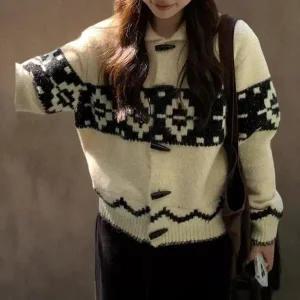 [하프클럽/]여성 캐주얼 노르딕 스타일 카라넥 버튼 니트 가디건