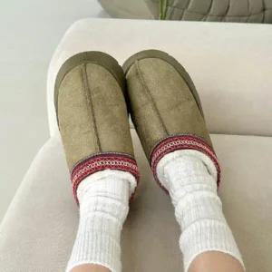 /신상오픈런 여성용 부드러운 스웨이드 퍼안감 통굽 슬리퍼