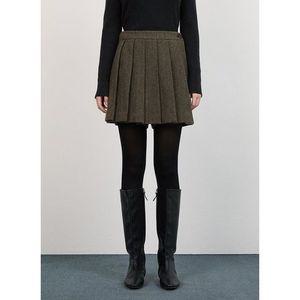 [갤러리아] [시스티나] 울 헤링본 플리츠 숏 팬츠_AWWSPO41710