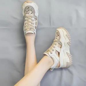 CCS7D10여성 레이스업 통굽 키높이 스니커즈 키치 스타일