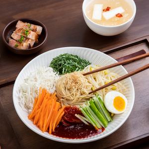 반식엔 물맵달 양념 쫄면 동치미 육수 비빔면 5인분