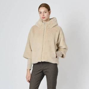 [BCBG] 에코퍼 케이프 아우터 B4W9Y981