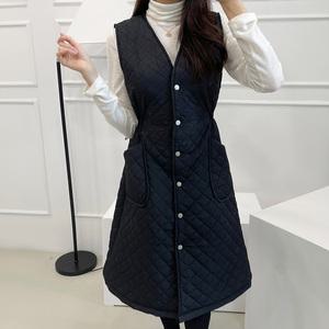 [커스텀에이블] 누빔 버튼 포켓 브이넥 원피스_FB22312OP0200D