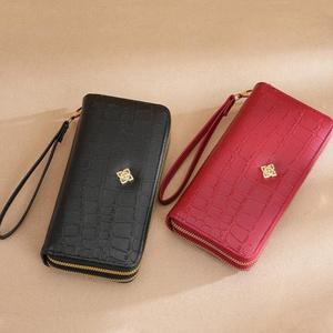 [다잇템] 여성 레더 미니멀리즘 문양 자크 스트랩 2단 장지갑