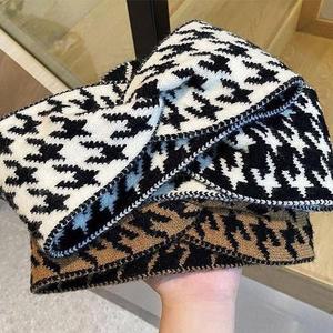 [JHQRN6RU_4B]체크패턴 오피스룩머리띠 넓은 꼬임 머리