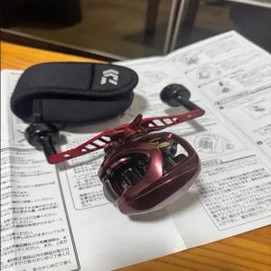 한국 다이와 25 아드미라 100P 5점대 초경량 베이트릴 전용 릴파우치+보증카드+오버홀카드 / 좌핸들